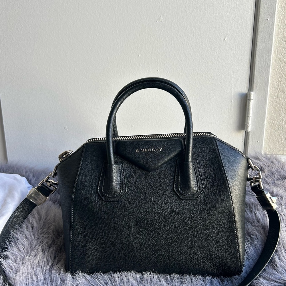 Givenchy ANTIGONA SMALL Black Satchel Bag - Picture 3 of 10